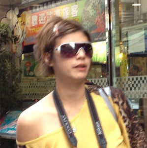 Meet your Posher, Rochelle